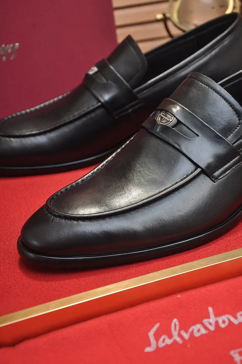 Men's shoes 💰500💶[Ferragamo/Ferragamo] The latest model in the counter. Original imported high-quality cowhide with open edges + imported 🐂 water-dyed cowhide lining + original luxury metal buckle + original combined outsole. Comparison without pressure 38--45 (45 is custom-made and cannot be returned or exchanged)